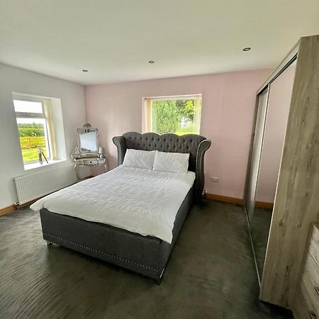 Unique Countryside Stay Dundrod Bagian luar foto